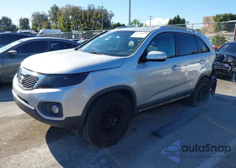 2011 Kia Sorento Lx z USA, uszkodzony, nr VIN 5XYKT3A18BG144739